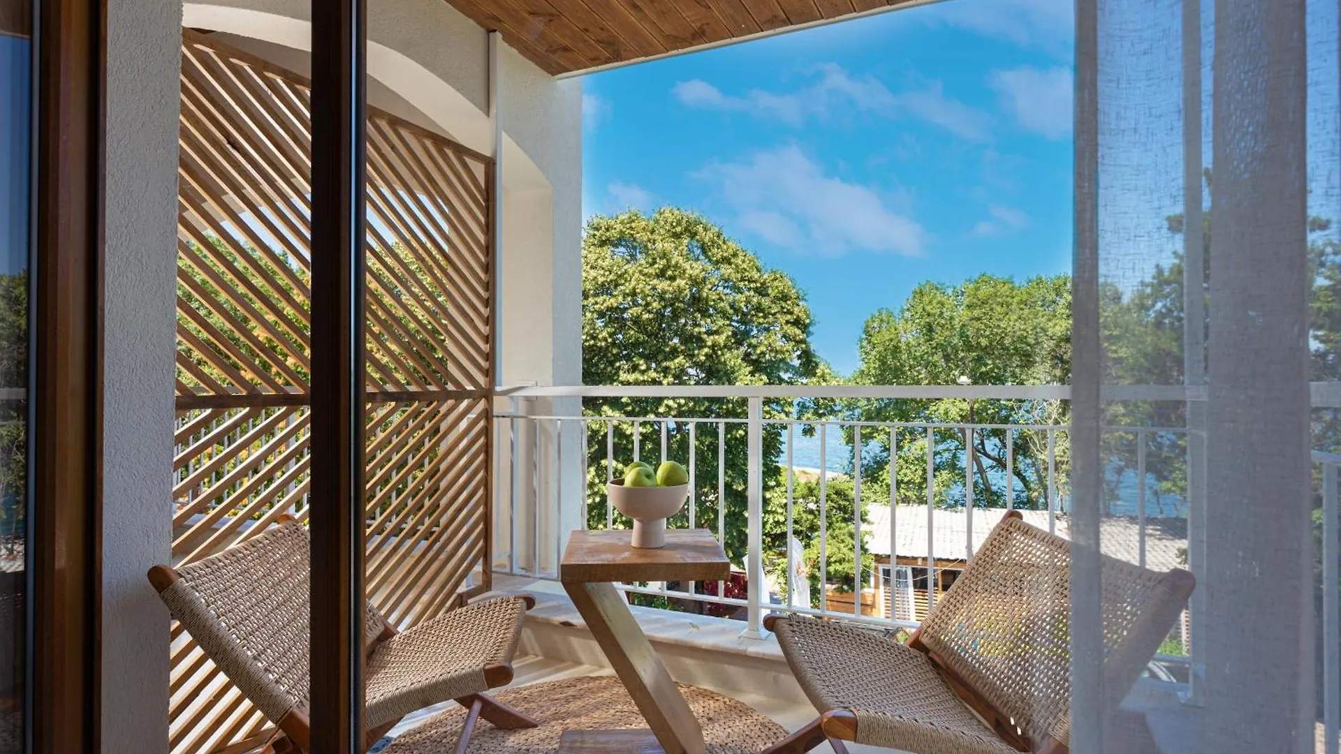 Paradise Bay Hotel Sozopol 3*,