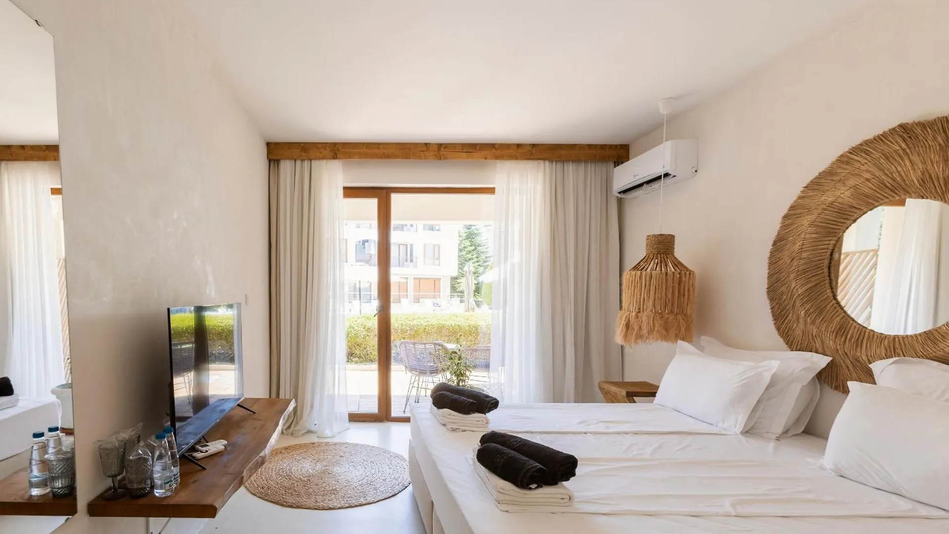 Paradise Bay Hotel Sozopol 3*,