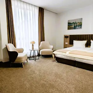 https://evelin-deluxe-house.plovdiv-hotels.com