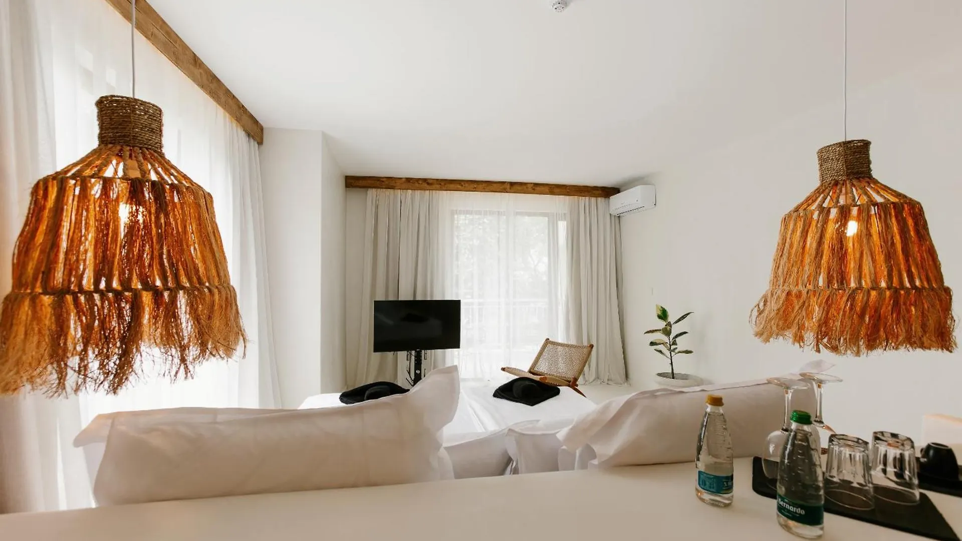 Paradise Bay Hotel Sozopol 3*,
